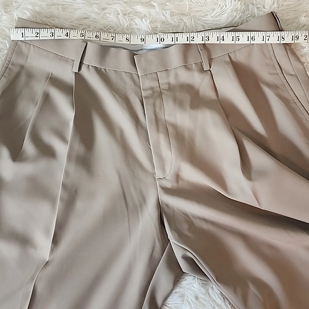 Haggar Classic Fit Mynx Dress Pants Brand New